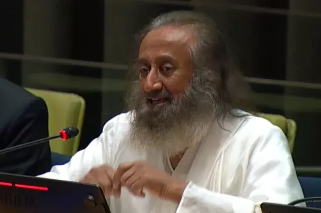 Ravi Shankar संयुक्त राष्ट्र में भगवान कृष्ण की ध्यान की शिक्षा लेकर आए Ravi Shankar संयुक्त राष्ट्र में भगवान कृष्ण की ध्यान की शिक्षा लेकर आए