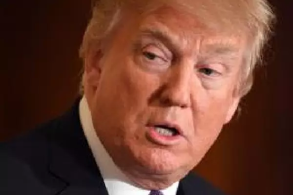 Trump की दवा कीमतों में कटौती का असर भारत समेत ग्लोबल फार्मा इंडस्ट्री पर पड़ेगा Trump की दवा कीमतों में कटौती का असर भारत समेत ग्लोबल फार्मा इंडस्ट्री पर पड़ेगा