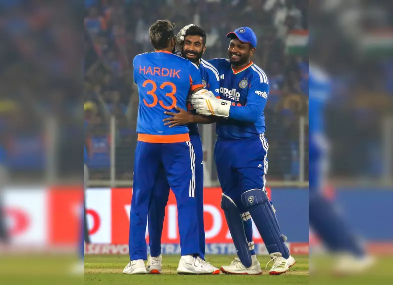 सूर्यकुमार यादव की कप्तानी में टी20 विश्व कप 2026 के लिए भारतीय टीम का ऐलान, शुभमन गिल बाहर सूर्यकुमार यादव की कप्तानी में टी20 विश्व कप 2026 के लिए भारतीय टीम का ऐलान, शुभमन गिल बाहर