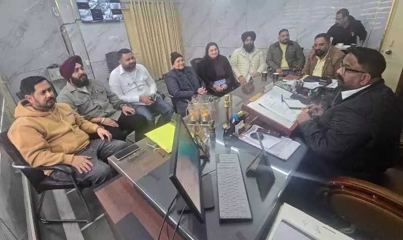 MC अधिकारियों से कहा गया कि विकास कार्यों में तेज़ी लाएं और शिकायतों का समाधान करें MC अधिकारियों से कहा गया कि विकास कार्यों में तेज़ी लाएं और शिकायतों का समाधान करें