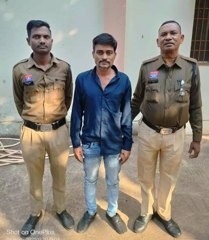स्टेडियम के पास हेरोइन बेचते आरोपी गिरफ्तार, सप्लायर से लेकर ग्राहकों तक पुलिस की सख्त निगरानी स्टेडियम के पास हेरोइन बेचते आरोपी गिरफ्तार, सप्लायर से लेकर ग्राहकों तक पुलिस की सख्त निगरानी