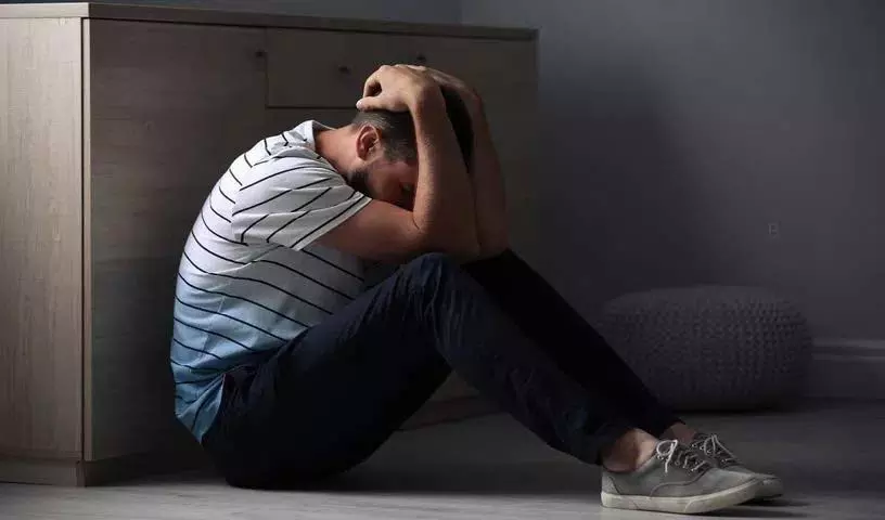 Depression के लक्षण, अगर आपको ये लक्षण हैं तो आपको डॉक्टर के पास ज़रूर जाना चाहिए Depression के लक्षण, अगर आपको ये लक्षण हैं तो आपको डॉक्टर के पास ज़रूर जाना चाहिए