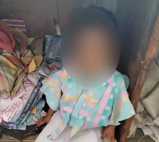 3 साल की बच्ची के सिर में लगी गोली, लेकिन कहां से आई और किसने चलाई, यह पता नहीं... 3 साल की बच्ची के सिर में लगी गोली, लेकिन कहां से आई और किसने चलाई, यह पता नहीं...
