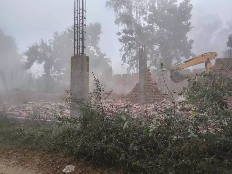 GLADA प्रमुख के आदेश पर इमारत गिराई गई GLADA प्रमुख के आदेश पर इमारत गिराई गई