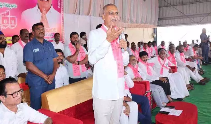 Harish Rao ने कथित झूठ को लेकर रेवंत रेड्डी पर निशाना साधा Harish Rao ने कथित झूठ को लेकर रेवंत रेड्डी पर निशाना साधा