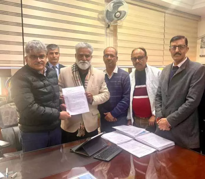 Mattan के पवित्र झरनों में मछलियों की बड़े पैमाने पर मौत पर केपी समुदाय ने चिंता जताई Mattan के पवित्र झरनों में मछलियों की बड़े पैमाने पर मौत पर केपी समुदाय ने चिंता जताई