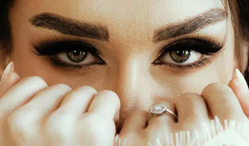 अगर आप अपनी Eyebrow को खूबसूरत बनाना चाहते हैं तो इन घरेलू नुस्खों को फॉलो करें अगर आप अपनी Eyebrow को खूबसूरत बनाना चाहते हैं तो इन घरेलू नुस्खों को फॉलो करें