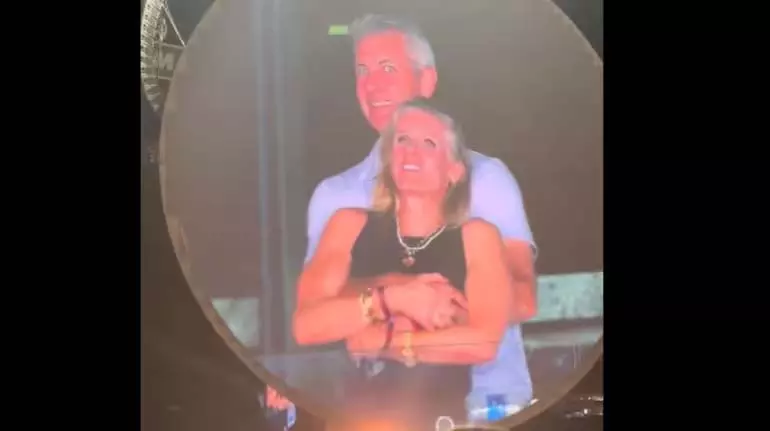 Kiss-Cam विवाद के बाद एस्ट्रोनॉमर छोड़ने के बाद क्रिस्टिन कैबोट ने अपनी बात रखी Kiss-Cam विवाद के बाद एस्ट्रोनॉमर छोड़ने के बाद क्रिस्टिन कैबोट ने अपनी बात रखी