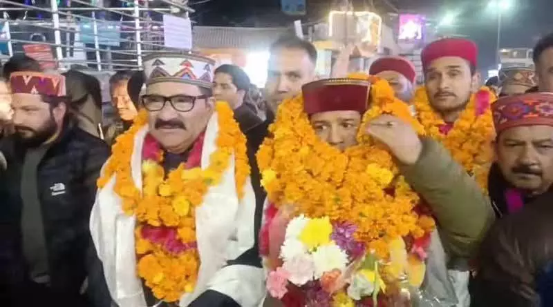 Roshan Thakur मनाली होटलियर्स एसोसिएशन के अध्यक्ष चुने गए Roshan Thakur मनाली होटलियर्स एसोसिएशन के अध्यक्ष चुने गए