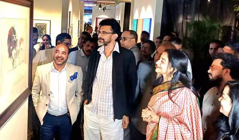 Sekhar Kammula ने हैदराबाद के सबसे बड़े आर्ट शोकेस Hyd Art 2025 का उद्घाटन किया Sekhar Kammula ने हैदराबाद के सबसे बड़े आर्ट शोकेस Hyd Art 2025 का उद्घाटन किया