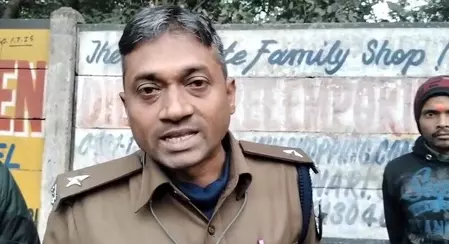 जमशेदपुर में ट्रैफिक जांच के दौरान हंगामा, स्कूटी सवार महिला घायल जमशेदपुर में ट्रैफिक जांच के दौरान हंगामा, स्कूटी सवार महिला घायल