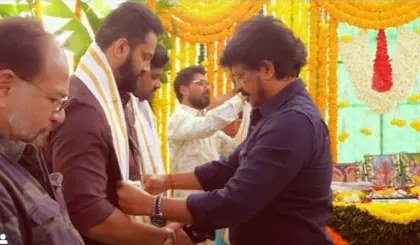 Unni मुकुंदन की फिल्म मां वंदे की शूटिंग पूजा के साथ शुरू Unni मुकुंदन की फिल्म मां वंदे की शूटिंग पूजा के साथ शुरू