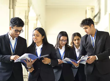 जीएलएस विश्वविद्यालय का 9वां दीक्षांत समारोह, 2025 बैच के लिए एक यादगार अवसर जीएलएस विश्वविद्यालय का 9वां दीक्षांत समारोह, 2025 बैच के लिए एक यादगार अवसर