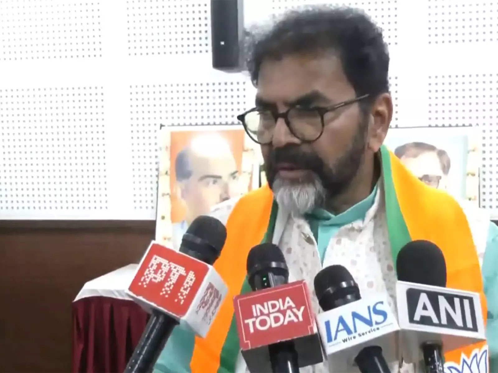 BJP के चालवाड़ी नारायणस्वामी ने कर्नाटक सरकार के विधेयक का विरोध किया BJP के चालवाड़ी नारायणस्वामी ने कर्नाटक सरकार के विधेयक का विरोध किया