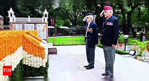 Noida के पूर्व सैनिकों ने विजय दिवस पर शहीदों को श्रद्धांजलि दी