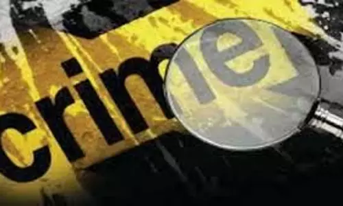 Samastipur: बाइक सवार 4 बदमाश सोने-चांदी के गहने लूटकर फरार, जांच में जुटी पुलिस Samastipur: बाइक सवार 4 बदमाश सोने-चांदी के गहने लूटकर फरार, जांच में जुटी पुलिस