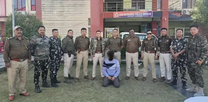 Police ने चोरी के वाहनों की सप्लाई रैकेट के सरगना को गिरफ्तार किया Police ने चोरी के वाहनों की सप्लाई रैकेट के सरगना को गिरफ्तार किया