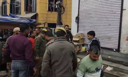 Jammu-Kashmir: सड़कों पर नगर पालिका का बड़ा Action, मचा हड़कंप