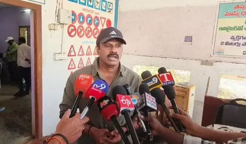 ACB ने खम्मम RTA ऑफिस में अचानक छापा मारा, 13 एजेंट गिरफ्तार