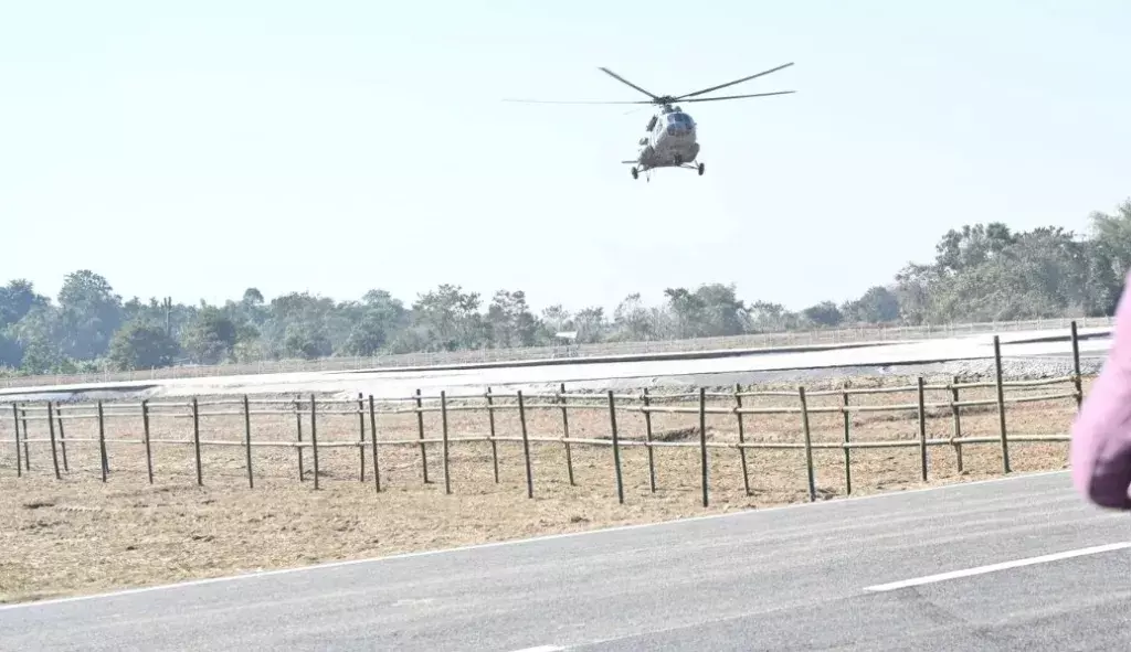 Assam : पीएम मोदी की यात्रा से पहले नामरूप में खेत नष्ट, किसानों में नाराज़गी Assam : पीएम मोदी की यात्रा से पहले नामरूप में खेत नष्ट, किसानों में नाराज़गी