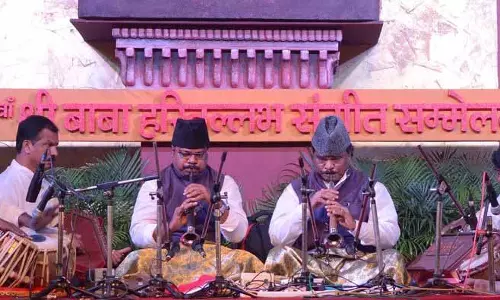 काफी फंड होने के कारण, 150वां Harivallabh संगीत सम्मेलन एक शानदार कार्यक्रम होने का वादा करता है काफी फंड होने के कारण, 150वां Harivallabh संगीत सम्मेलन एक शानदार कार्यक्रम होने का वादा करता है