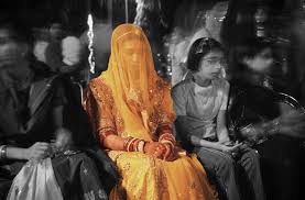 Marriage : एक ऐसी संस्था जिसे महिलाओं को सहना पड़ता