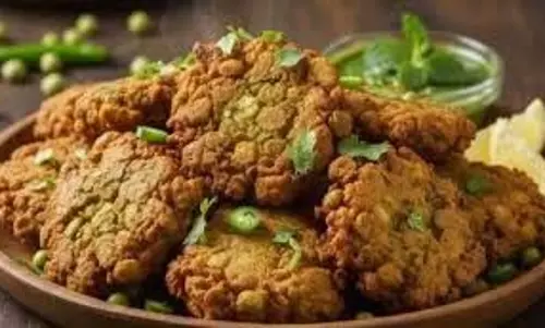 Chana Pakora Recipe: ट्राई करें चने के क्रिस्पी पकौड़े Chana Pakora Recipe: ट्राई करें चने के क्रिस्पी पकौड़े