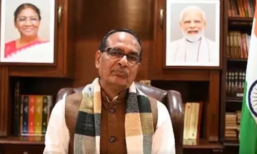 मनरेगा के नाम पर देश को गुमराह करने की कोशिश : शिवराज सिंह चौहान मनरेगा के नाम पर देश को गुमराह करने की कोशिश : शिवराज सिंह चौहान