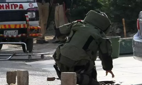 Pakistan: खैबर पख्तूनख्वा में पुलिस वाहन पर हमला