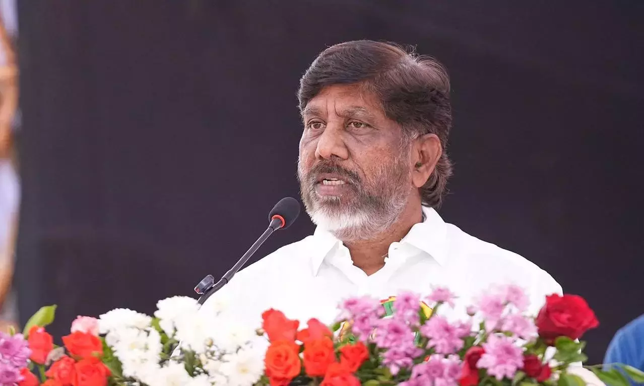 Telangana : मानवीय मूल्यों के साथ शिक्षा टीजी का फोकस है भट्टी Telangana : मानवीय मूल्यों के साथ शिक्षा टीजी का फोकस है भट्टी