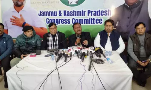 गोडसे ने गांधी को शारीरिक रूप से मारा, मोदी सरकार ने उनकी आत्मा को: Surinder Rajput