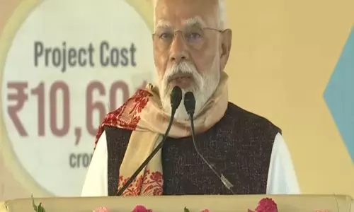 PM मोदी ने असम में 10,600 करोड़ रुपये के उर्वरक संयंत्र के लिए भूमि पूजन किया