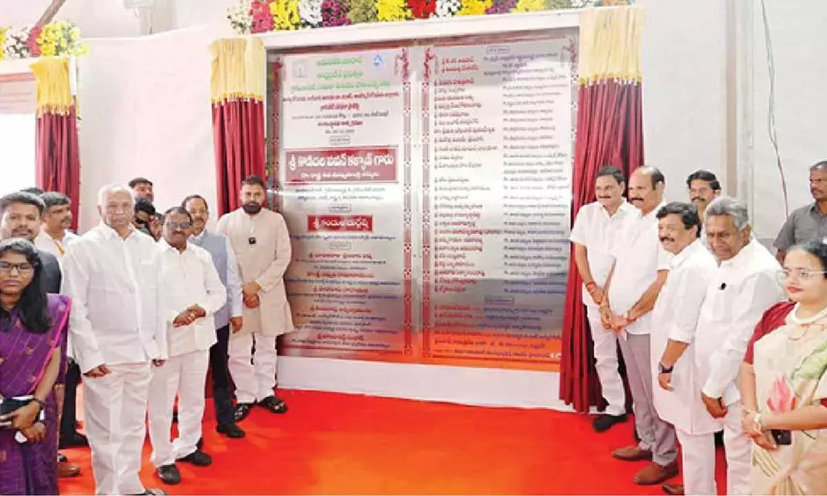 Andhra: पवन ने YSRCP नेताओं को योगी जैसा इलाज देने की धमकी दी