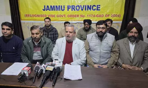 JAMMU: फार्मासिस्टों के संगठन ने फार्मेसी कोर्स में अनियमितताओं पर चिंता जताई