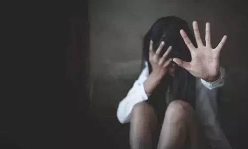 फिजियोथेरेपिस्ट के साथ यौन उत्पीड़न, इंटर्नशिप सुपरवाइजर गिरफ्तार