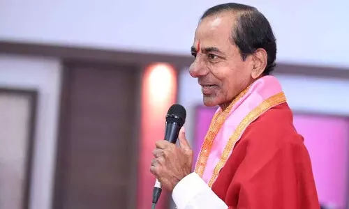 इस सरकार की पॉलिसी मुझे मरने का श्राप देने की है: KCR इस सरकार की पॉलिसी मुझे मरने का श्राप देने की है: KCR