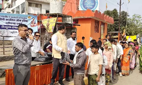 सिंधी काउंसिल द्वारा निःशुल्क कंबल वितरण