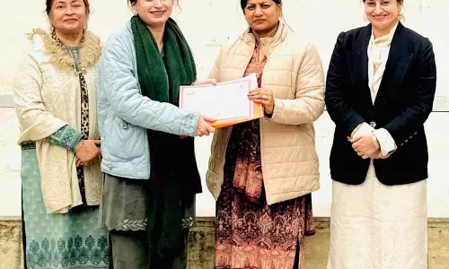 Amritsar: लेक्चरर ने मेले में पहला पुरस्कार जीता Amritsar: लेक्चरर ने मेले में पहला पुरस्कार जीता