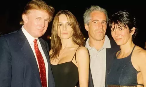 Epstein file के पहले सेट में कुछ नई डिटेल्स और बहुत सारी कांट-छांट सामने आई