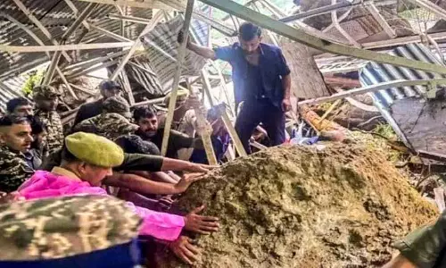 J&K: भूस्खलन से हुई मौतों के लिए प्राकृतिक आपदा को ज़िम्मेदार ठहराया गया कर दी