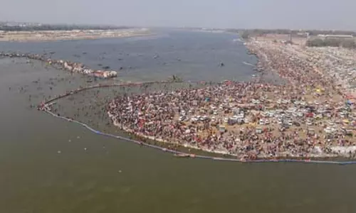 प्रयागराज में माघ मेला 2026: ग्रामीण महिलाओं और नाविकों के लिए जीविका का अवसर