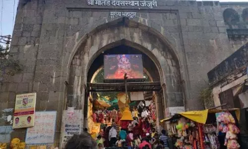 चुनाव नतीजों के बाद Jejuri किले में आग लगी, 16 लोग घायल