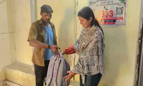 रायपुर पुलिस का सराहनीय कार्य, गुम हुए लैपटॉप, दस्तावेज, मार्कशीट और रुपए ढूंढ़कर युवती को कराया वापस
