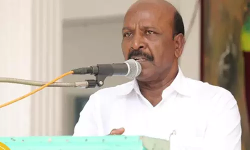 Tamil Nadu: कॉन्ट्रैक्ट नर्सों की मांगों पर विचार Tamil Nadu: कॉन्ट्रैक्ट नर्सों की मांगों पर विचार