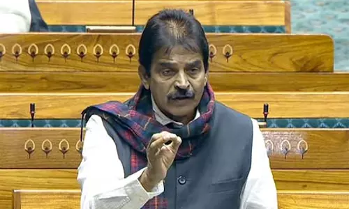 पलक्कड़ में मॉब लिंचिंग पर वेणुगोपाल ने केरल सरकार पर साधा निशाना, मुआवजे की मांग पलक्कड़ में मॉब लिंचिंग पर वेणुगोपाल ने केरल सरकार पर साधा निशाना, मुआवजे की मांग