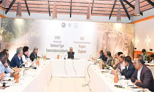 केंद्रीय पर्यावरण मंत्री ने सुंदरबन में बाघ और हाथी संरक्षण पर राष्ट्रीय रणनीतियों की समीक्षा की