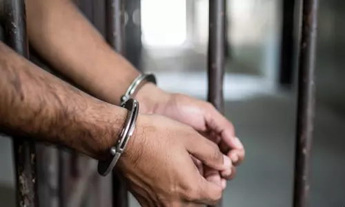वन रेंज अधिकारी पर भ्रष्टाचार का शिकंजा, एंटी करप्शन ने पकड़ा