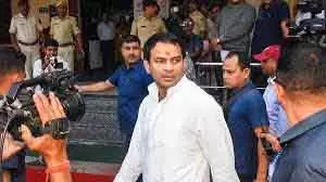 CCTV कैमरे पर गोलियां चलाई गईं; जिला कांग्रेस प्रमुख के पति के खिलाफ FIR दर्ज CCTV कैमरे पर गोलियां चलाई गईं; जिला कांग्रेस प्रमुख के पति के खिलाफ FIR दर्ज