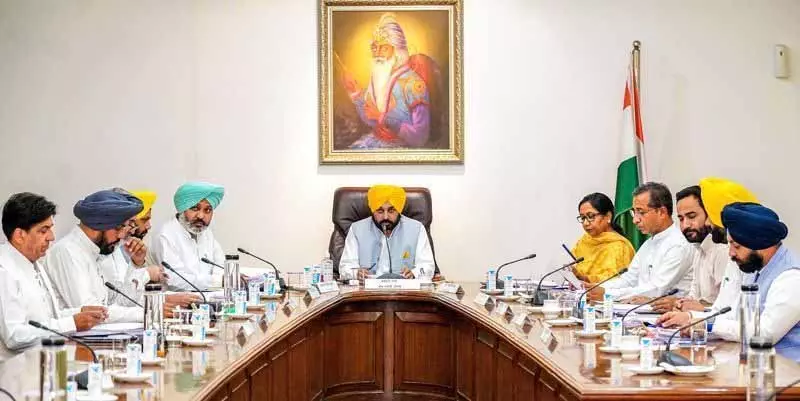 Punjab कैबिनेट ने इंसेंटिव के लिए निवेशकों से बैंक गारंटी की शर्त खत्म कर दी है Punjab कैबिनेट ने इंसेंटिव के लिए निवेशकों से बैंक गारंटी की शर्त खत्म कर दी है