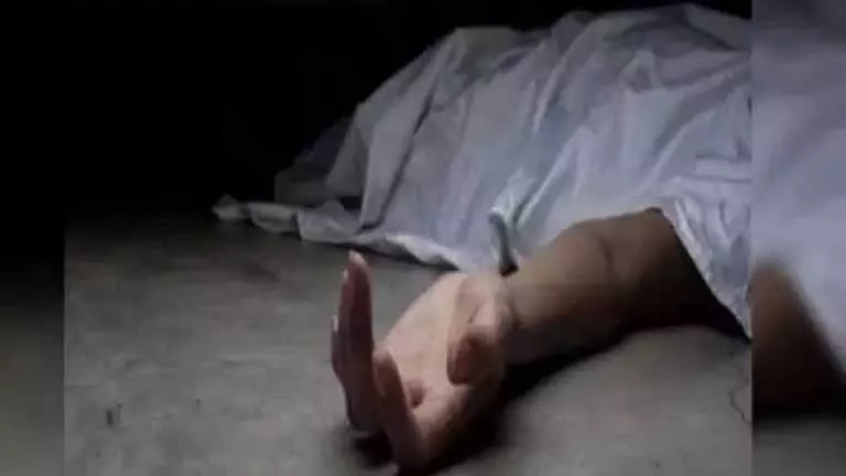Chennai: आवारा पशुओं से टकराने के बाद वैन ने दो मोटरसाइकिलों को टक्कर मारी, दो मौत, 3 घायल Chennai: आवारा पशुओं से टकराने के बाद वैन ने दो मोटरसाइकिलों को टक्कर मारी, दो मौत, 3 घायल